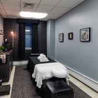 Doctors den massage room